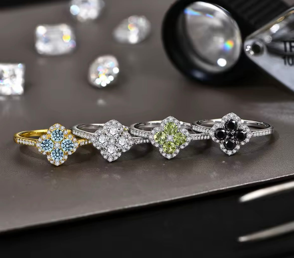 luxury clover ring