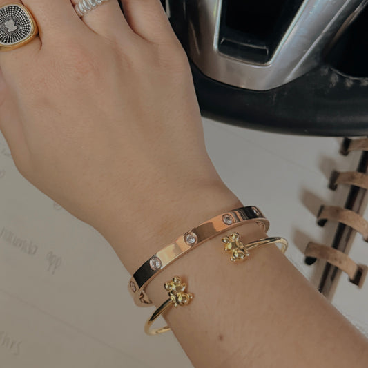 amour bangle { con piedras }