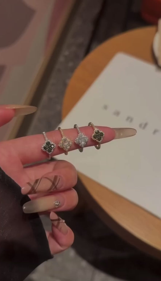 luxury clover ring